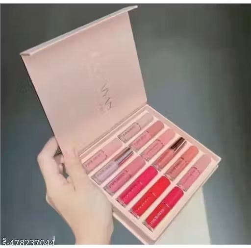 Lipstick set of multicolor